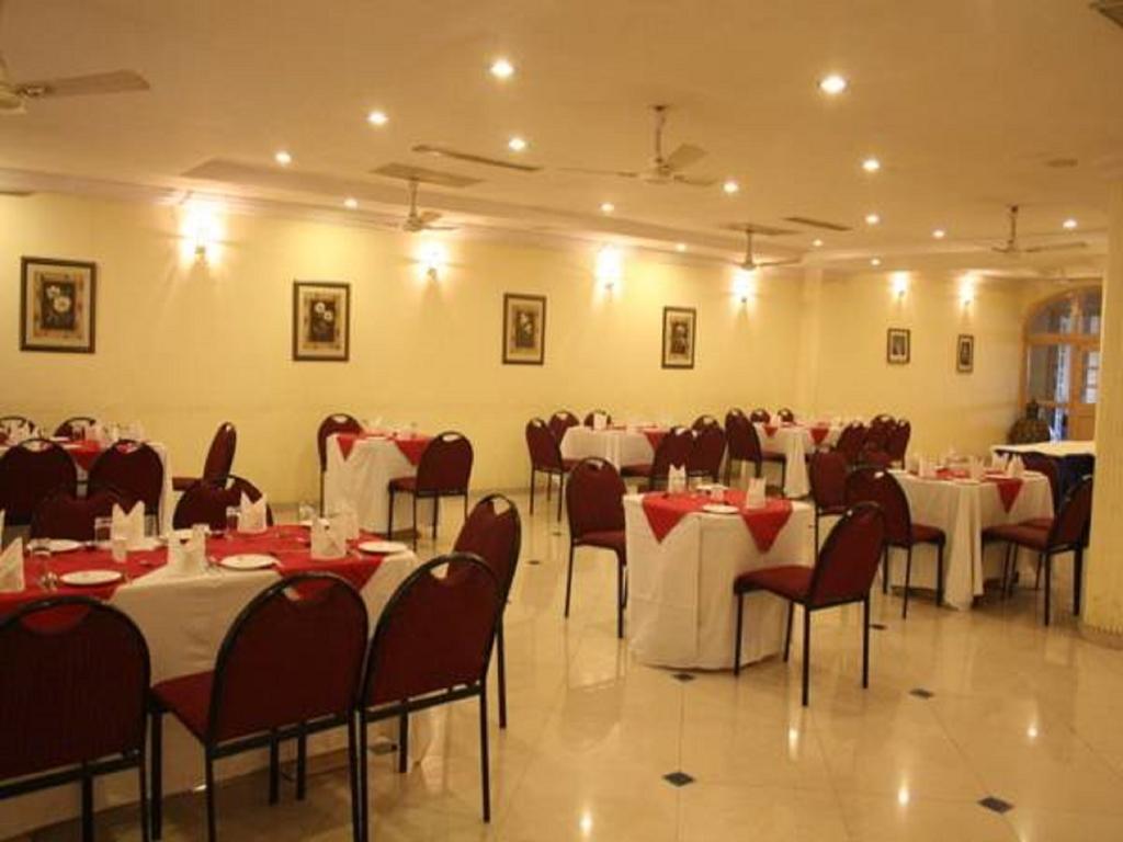 Hotel Palanpur Palace Mount Abu Exterior photo