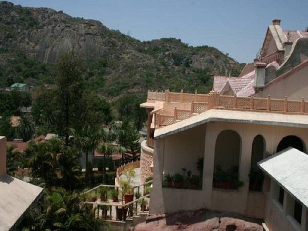 Hotel Palanpur Palace Mount Abu Exterior photo