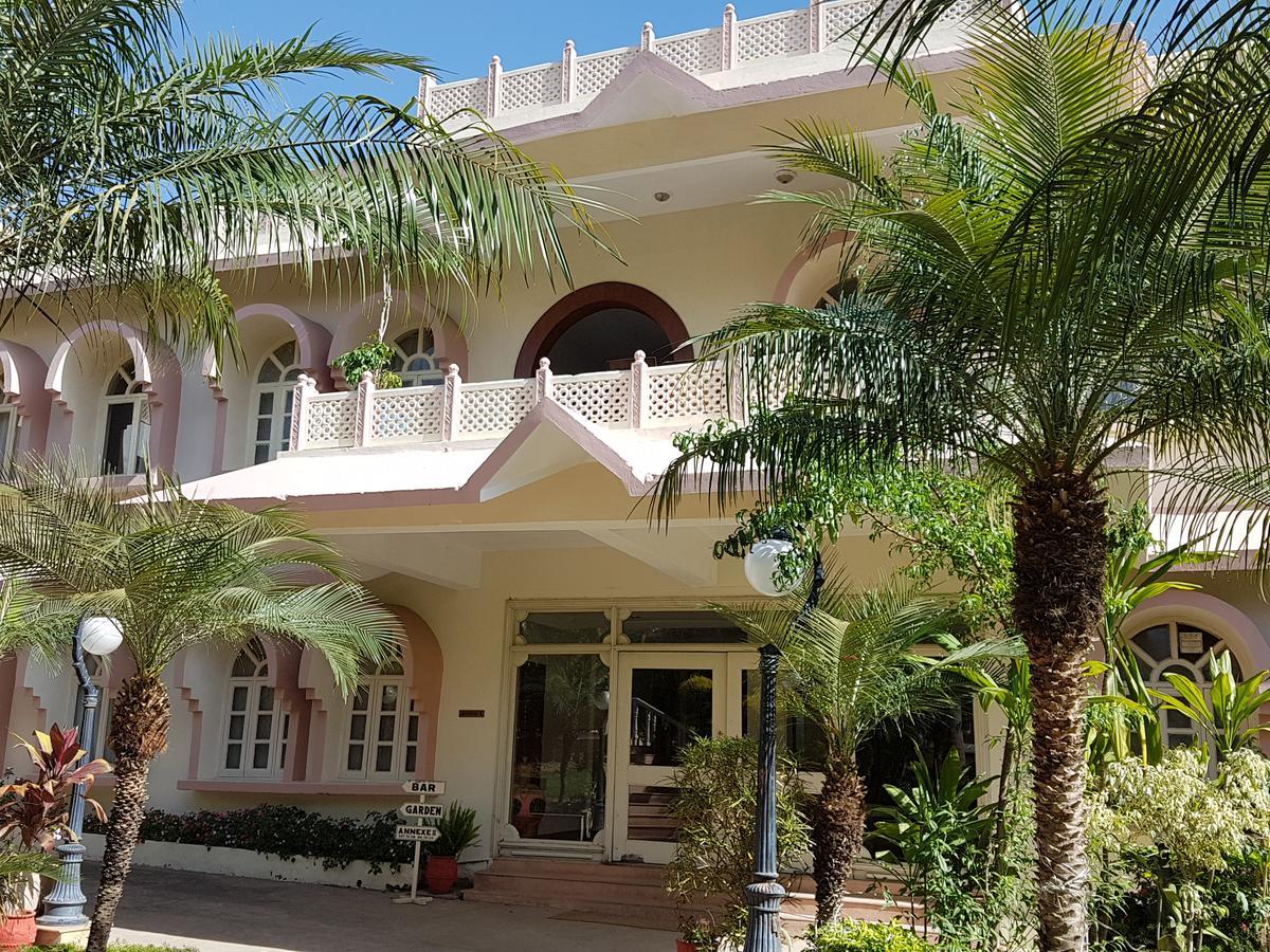 Hotel Palanpur Palace Mount Abu Exterior photo